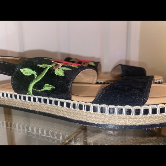 Suede Rose platform Mexican Sandals - New - Picture 3 of 5